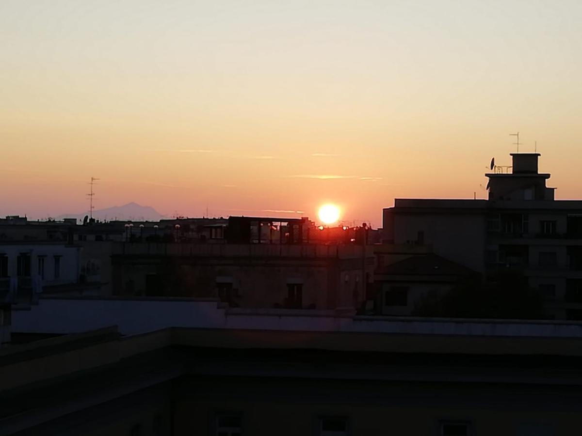 Rosso Di Sera Наполи Екстериор снимка